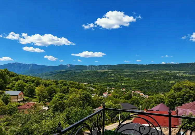 4 otaqlı mənzil Satılır, Quba