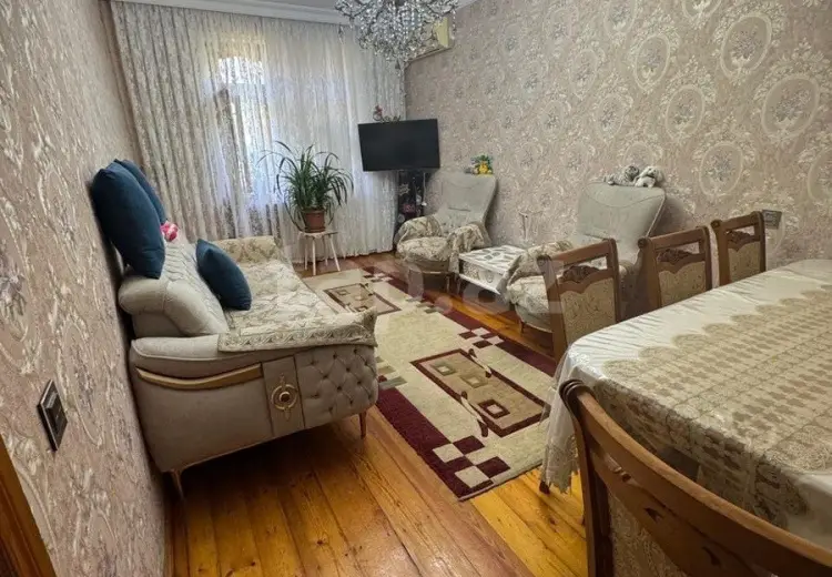 3 otaqlı mənzil , Bakı