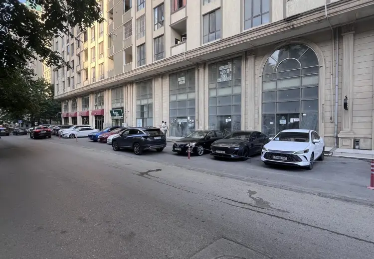 393 m² Obyekt / Ofis Kirayə (aylıq), Nərimanov, Bakı