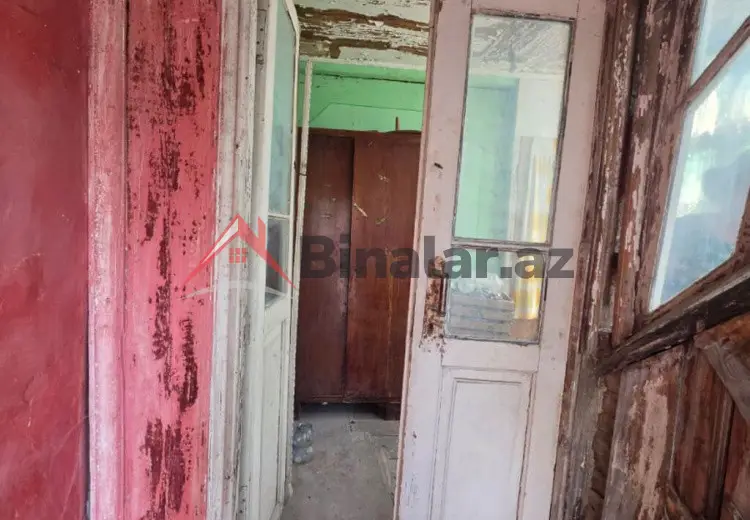 8 otaqlı mənzil Satılır, Quba