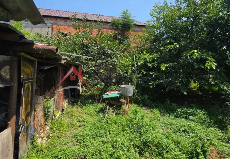 8 otaqlı mənzil Satılır, Quba