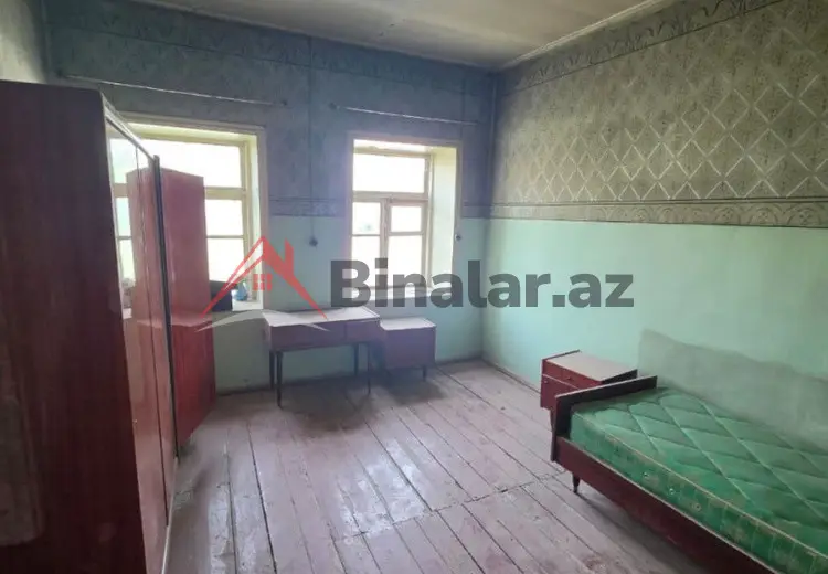 8 otaqlı mənzil Satılır, Quba