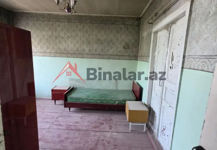 8 otaqlı mənzil Satılır, Quba
