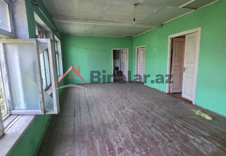 8 otaqlı mənzil Satılır, Quba