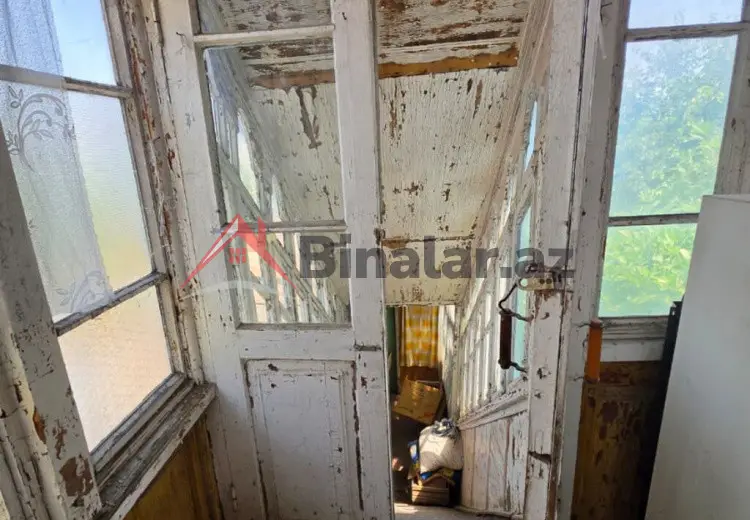 8 otaqlı mənzil Satılır, Quba