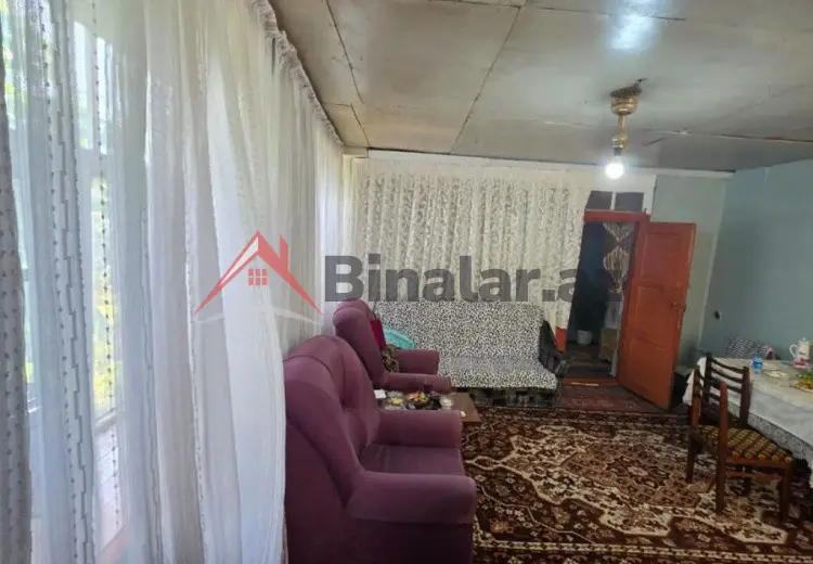 8 otaqlı mənzil Satılır, Quba