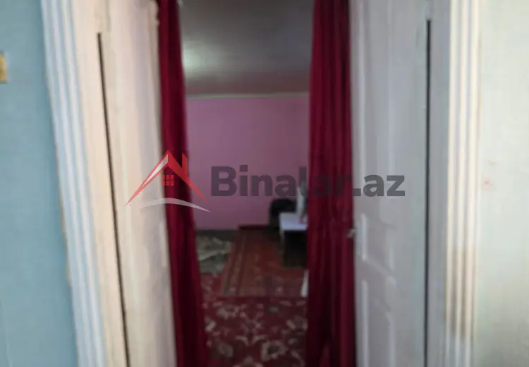 8 otaqlı mənzil Satılır, Quba