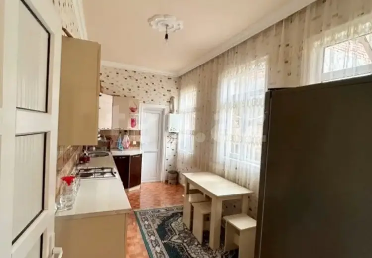 4 otaqlı mənzil , Gəncə