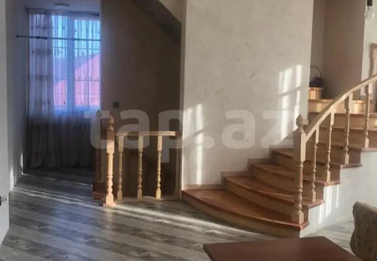 8 otaqlı mənzil , Qusar