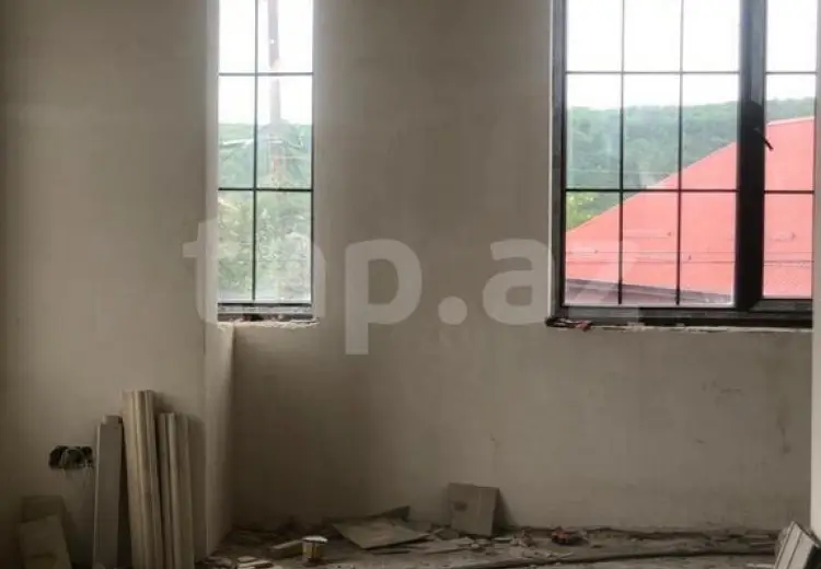8 otaqlı mənzil , Qusar