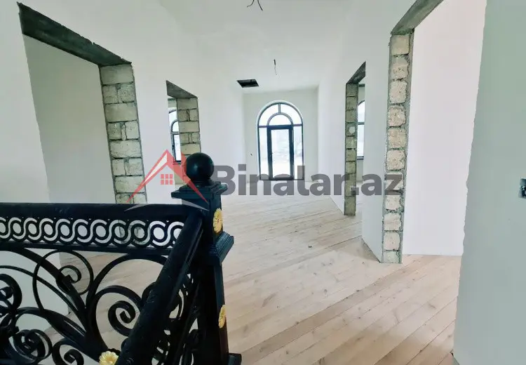 6 otaqlı mənzil Satılır, Qəbələ