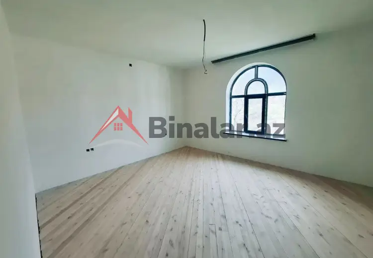 6 otaqlı mənzil Satılır, Qəbələ