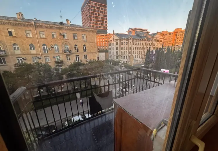 3 otaqlı mənzil Kirayə (aylıq), Sahil qəs., Nəsimi, Bakı