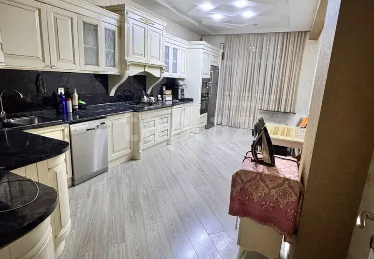4 otaqlı mənzil , Sumqayıt