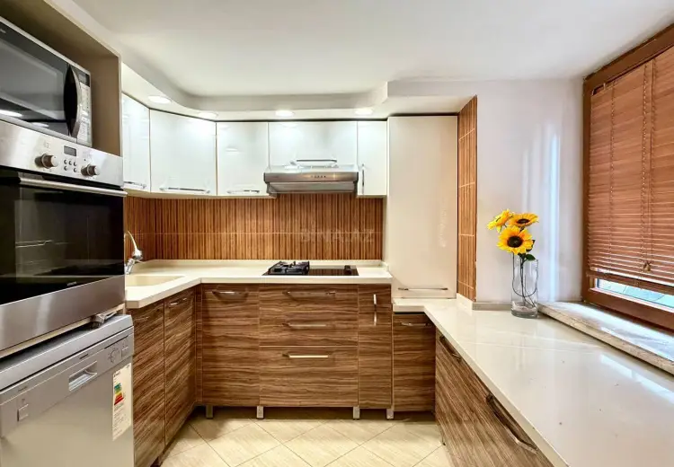 2 otaqlı mənzil Kirayə (günlük), Səbail, Bakı