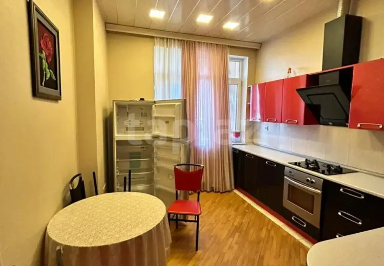 1 000 AZN - 3 otaqlı mənzil Kirayə (aylıq), Bakı