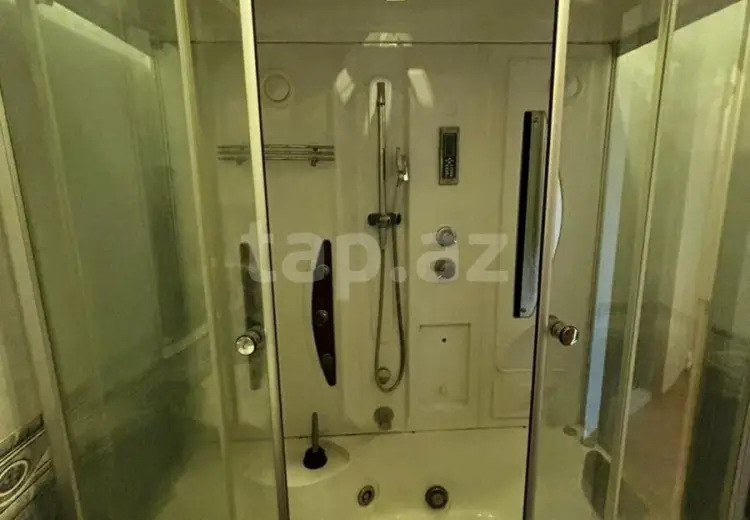 1 000 AZN - 3 otaqlı mənzil Kirayə (aylıq), Bakı