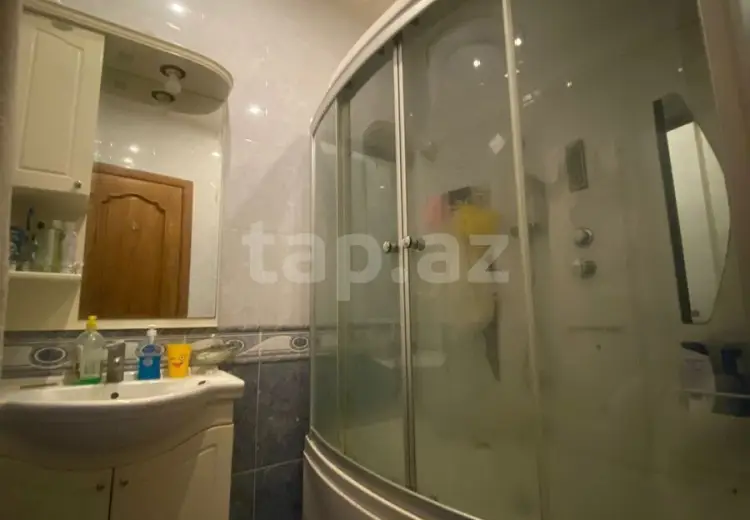 1 000 AZN - 3 otaqlı mənzil Kirayə (aylıq), Bakı