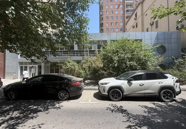1200 m² Obyekt / Ofis Kirayə (aylıq), Nəsimi, Bakı