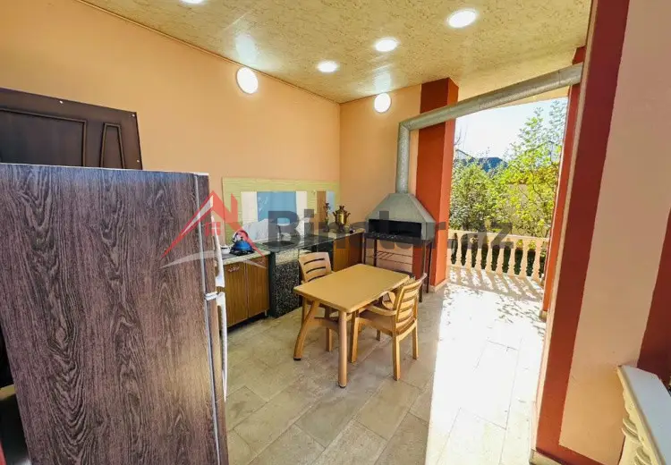 6 otaqlı mənzil Satılır, Quba