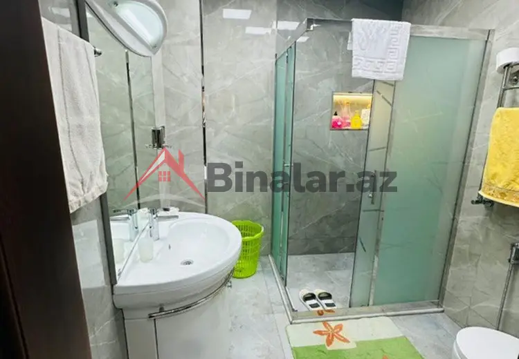 6 otaqlı mənzil Satılır, Quba