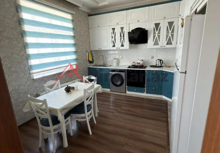 11 otaqlı mənzil Satılır, Xırdalan
