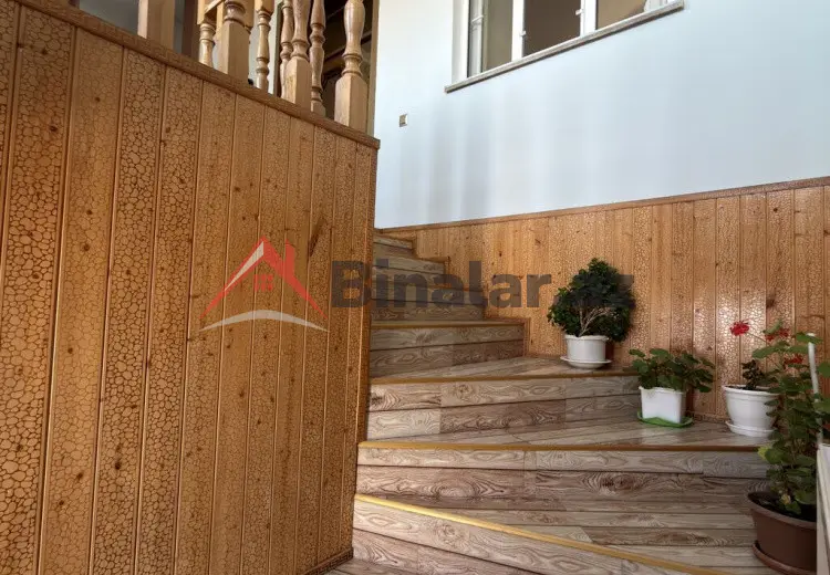 11 otaqlı mənzil Satılır, Xırdalan