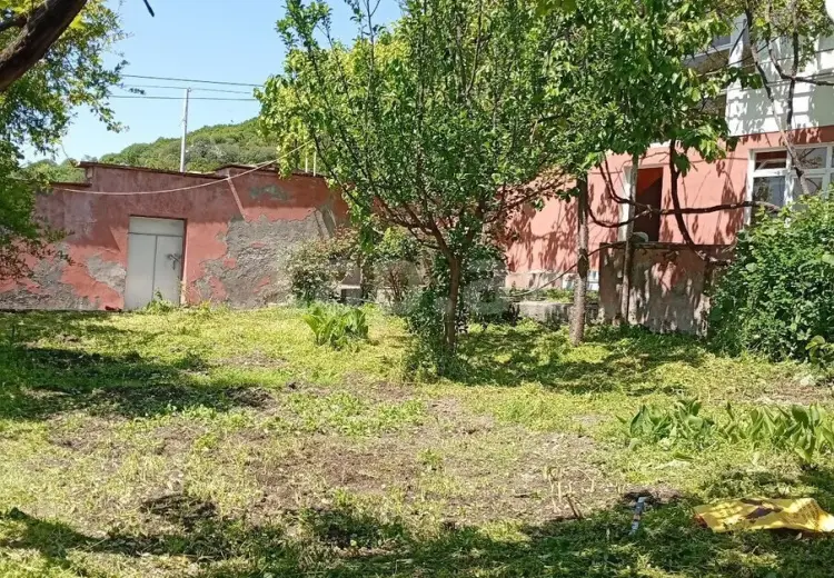 9 otaqlı mənzil , Şəki