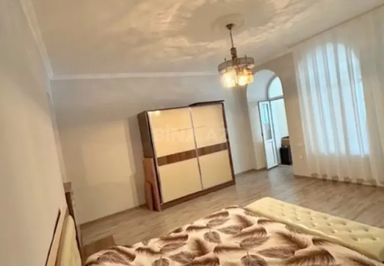 5 otaqlı mənzil Satılır, Gəncə