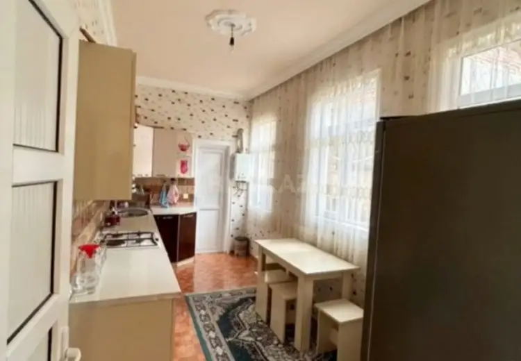 5 otaqlı mənzil Satılır, Gəncə
