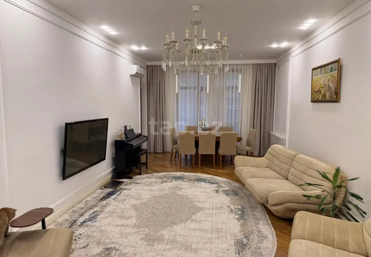 4 otaqlı mənzil , Bakı