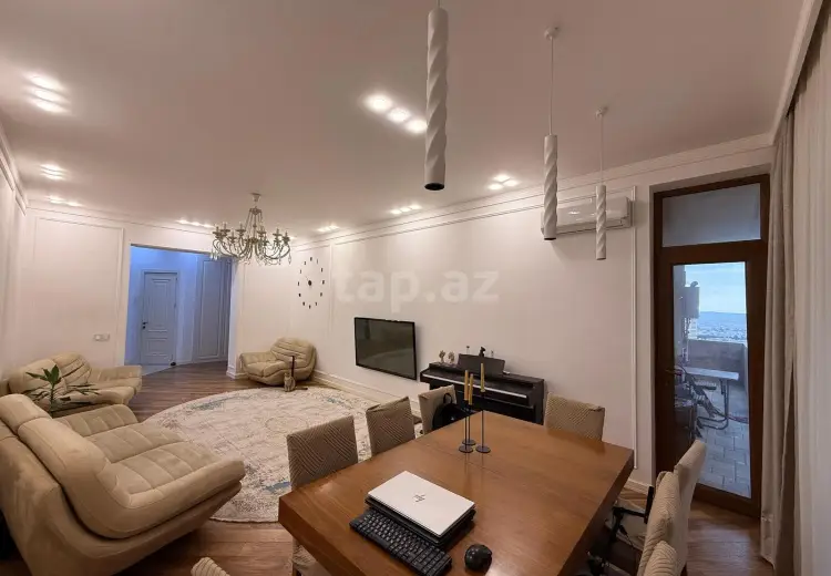 4 otaqlı mənzil , Bakı