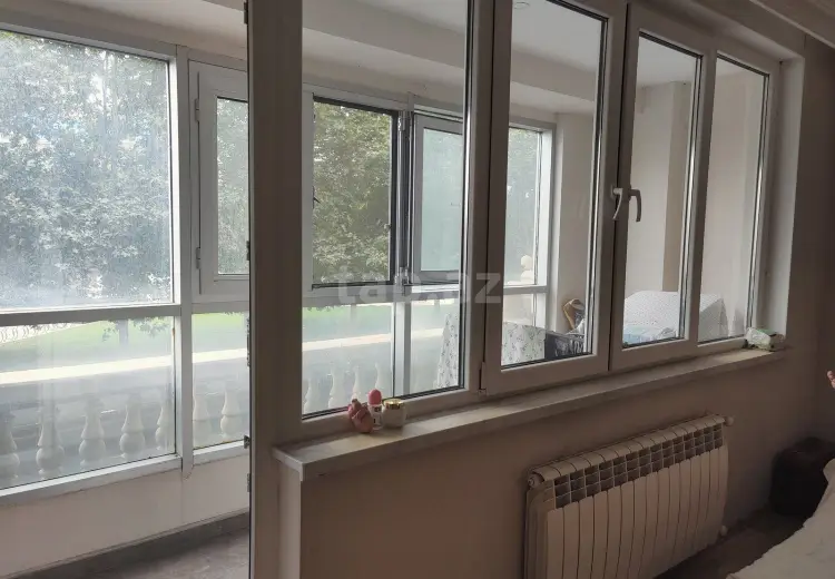 9 otaqlı mənzil , Bakı