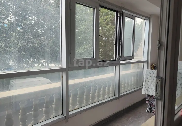 9 otaqlı mənzil , Bakı