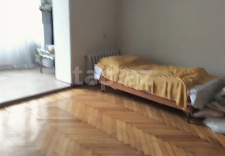 9 otaqlı mənzil , Bakı