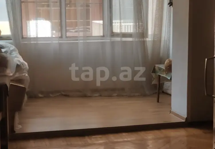 9 otaqlı mənzil , Bakı