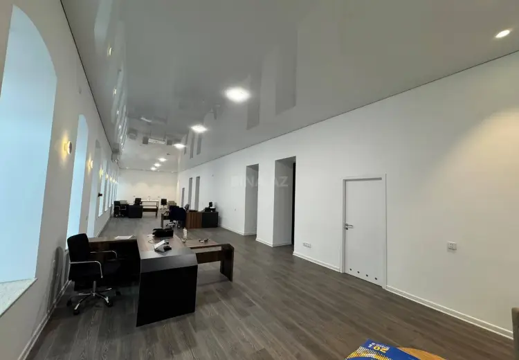 250 m² Obyekt / Ofis Satılır, Səbail, Bakı