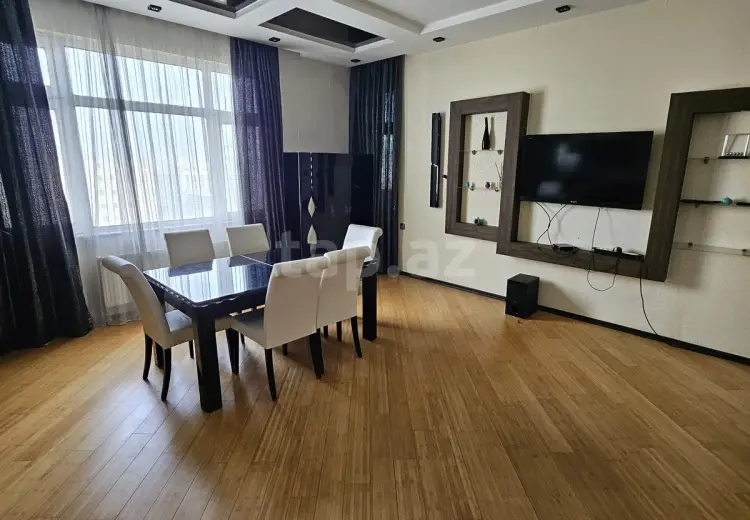 3 otaqlı mənzil , Bakı
