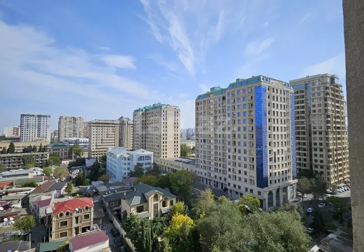 3 otaqlı mənzil , Bakı