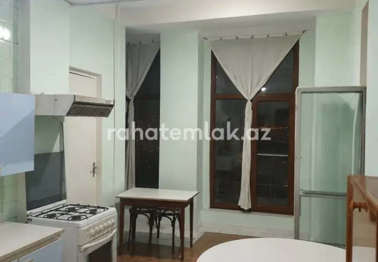 1 700 000 AZN - 4 otaqlı mənzil Satılır, Səbail, Bakı