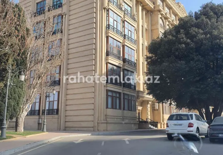 1 700 000 AZN - 4 otaqlı mənzil Satılır, Səbail, Bakı