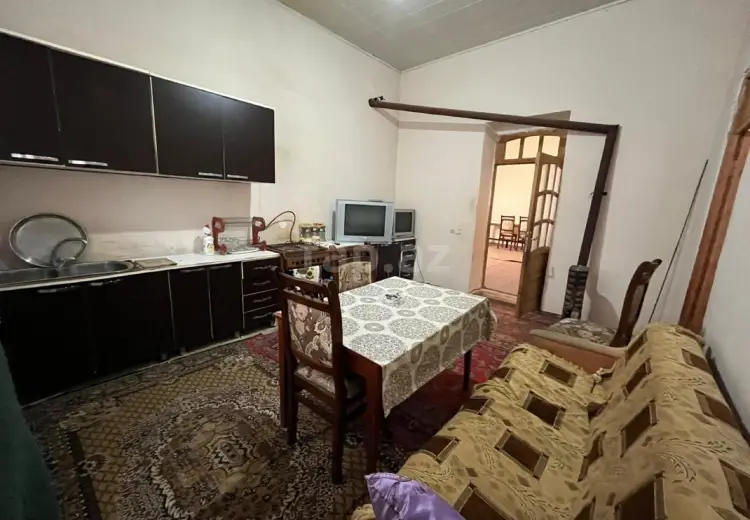 7 otaqlı mənzil , Yevlax