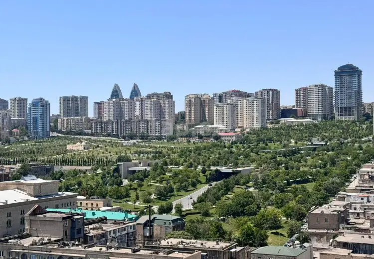 4 otaqlı mənzil , Bakı