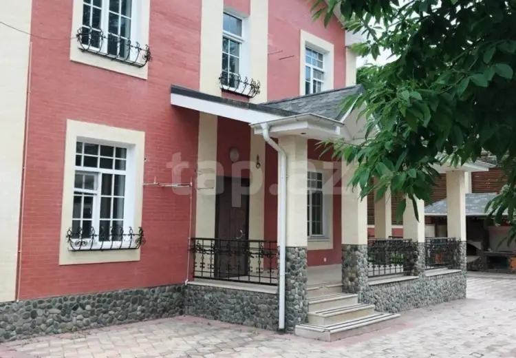 12 otaqlı mənzil , Nabran