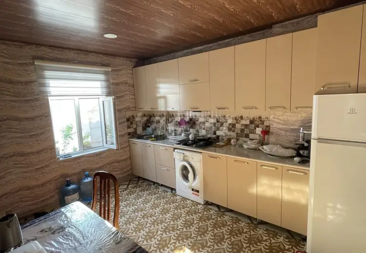 4 otaqlı mənzil , Bakı