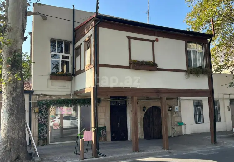 10 otaqlı mənzil , Gəncə