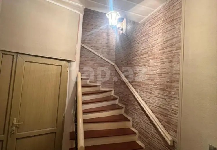 10 otaqlı mənzil , Gəncə