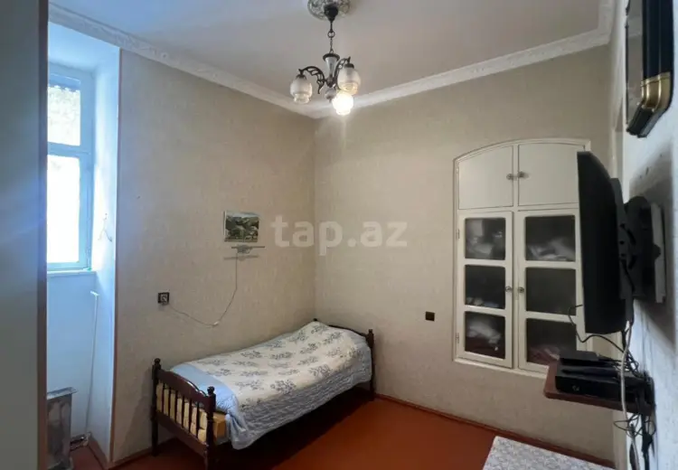 10 otaqlı mənzil , Gəncə
