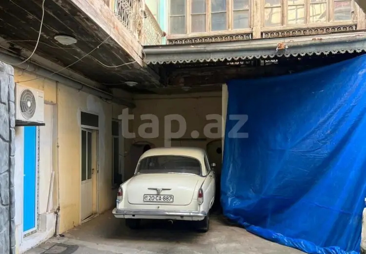 10 otaqlı mənzil , Gəncə