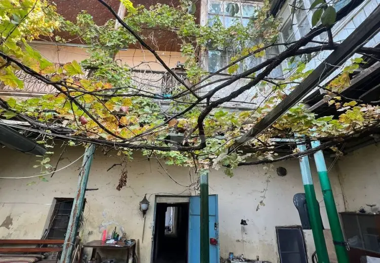 10 otaqlı mənzil , Gəncə